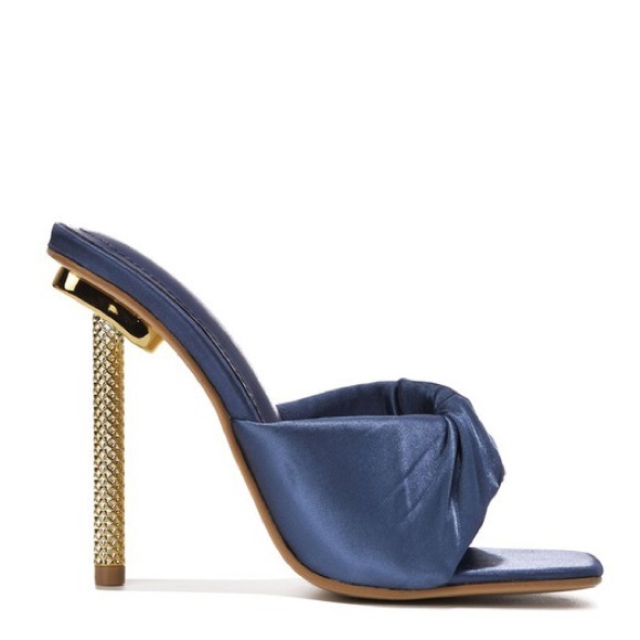 New Cape Robbin Quin High Heels. - Picture 2 of 2